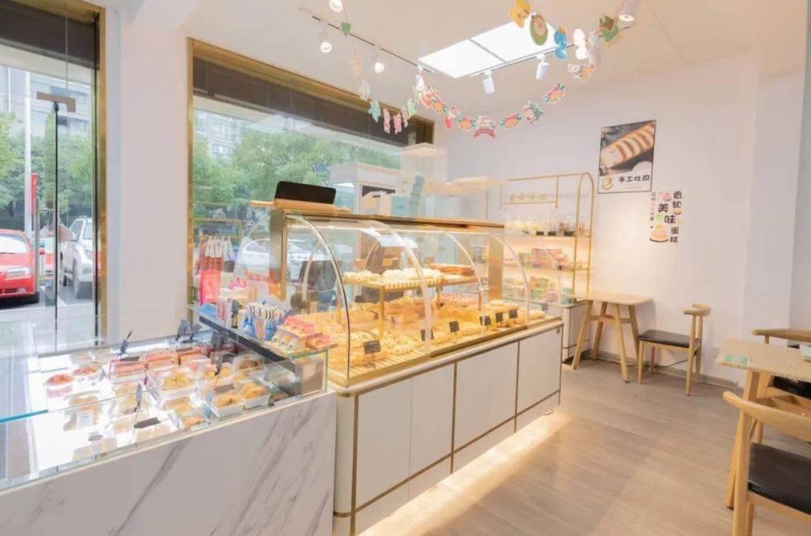 50平米的烘焙店，藏著縣城里最賺錢的生意經(jīng)
