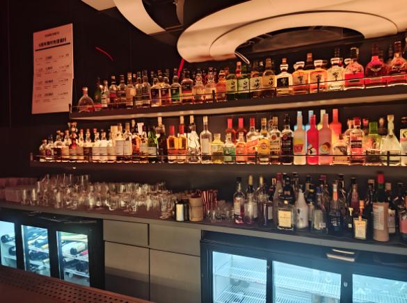 酒吧裝修預(yù)算，這份避坑指南能幫你省10萬(wàn)！